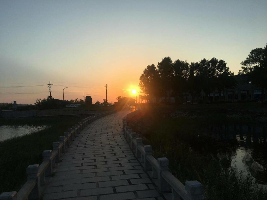 Qg Life 城中館 寵物親子釣魚人民宿 Жинченг Екстериор снимка